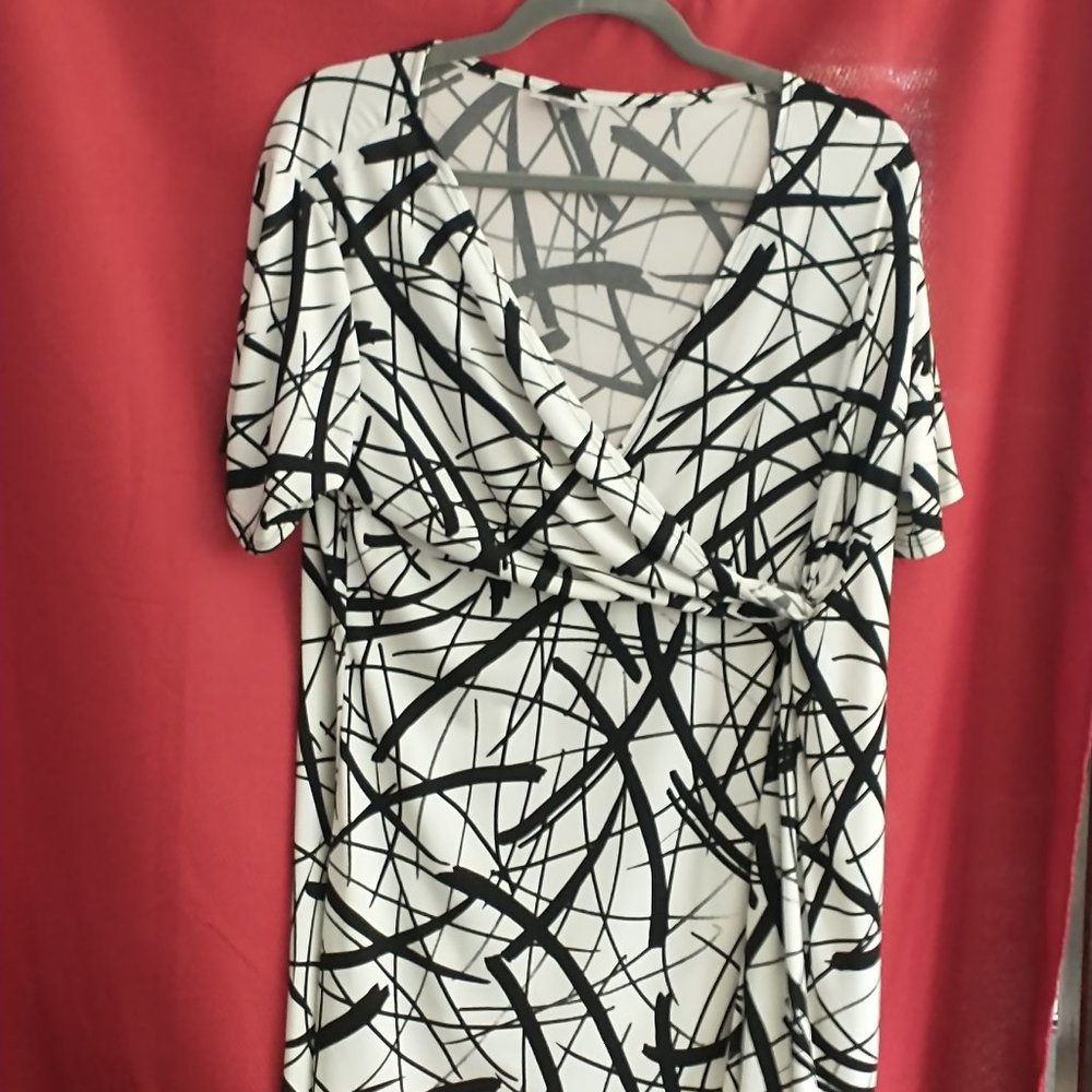 Black & White Patterned Faux Wrap V-Neckline Shirt